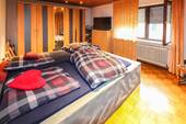 Schlafzimmer II OG - 