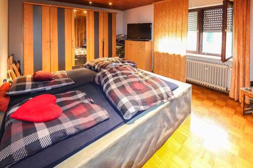 Schlafzimmer II OG - 