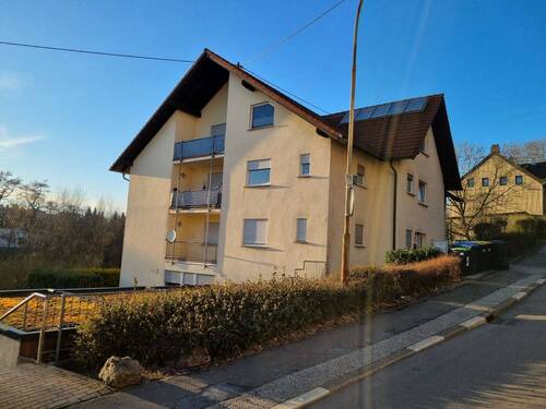 Außenansicht - gepflegte Wohnung mit Einbauküche