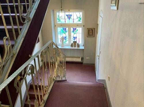 Treppenhaus - 3 Zimmer Etagenwohnung zur Miete in Sinsheim