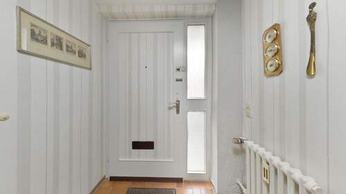 Flur - Terrassenwohnung mit 106,00 m&sup2; in Kassel zum Kaufen