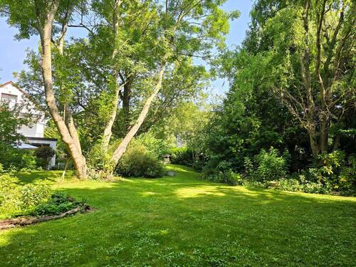 Ein Traum von Grundstück - Einfamilienhaus mit 389,70 m² in Rackwitz zum Kaufen