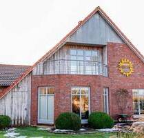 Architektur: Ausgezeichnet - Außergewöhnliches Einfamilienhaus mit tollem Raumgefühl in Großenwiehe