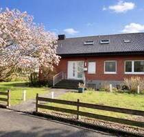 Einfamilienhaus mit großem Garten und Doppelgarage - Detmold Diestelbruch