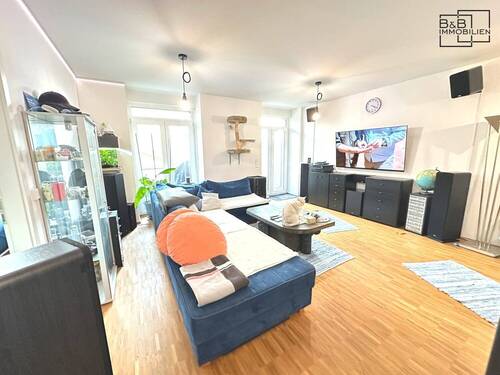 Wohnzimmer - 2 Zimmer Etagenwohnung zum Kaufen in Trier