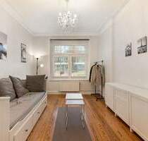 Altbaucharme trifft moderne Aussicht: Stilvolle 2-Zimmer-Wohnung in Winterhude - Hamburg