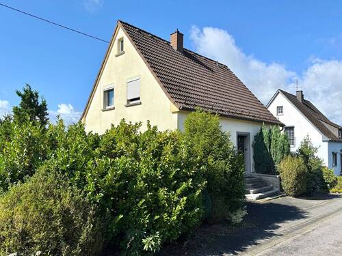 Seitenansicht - 6 Zimmer Einfamilienhaus in Hachenburg