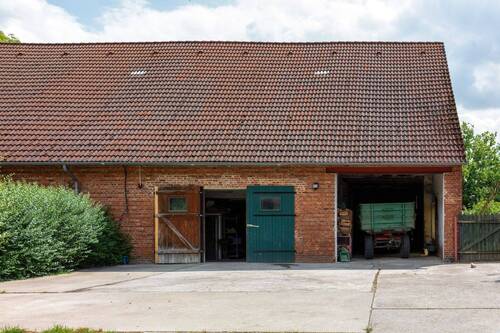 Scheune - 1 Zimmer Mehrfamilienhaus, Wohnhaus in Wunstorf