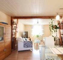 Sehr gepflegtes 4 Zimmer-Reihenmittelhaus mit tollem Garten, Freisitz und Garage in Ahnatal