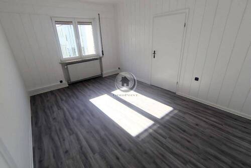 Wohnzimmer - Bild 1 - 4 Zimmer Etagenwohnung zur Miete in Iserlohn