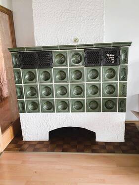 Kachelofen im EG. - 
