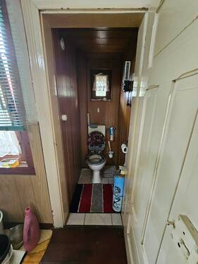 separate Toilette - 