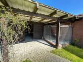 Holzschuppen und Hundezwinger - 