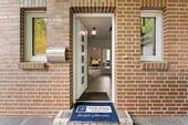 Hauseingang - Einfamilienhaus mit 136,60 m² in Köln zum Kaufen