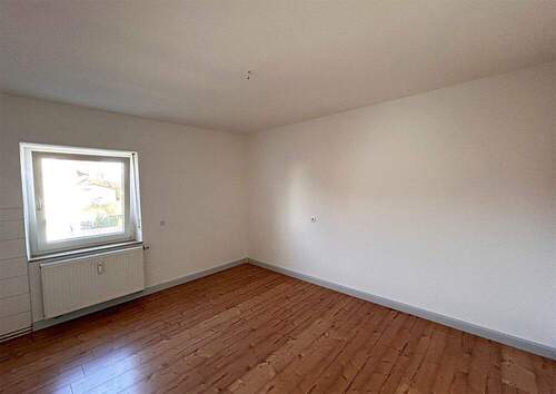 Großzügige Wohnküche - 2 Zimmer Etagenwohnung in Neumarkt in der Oberpfalz / Holzheim