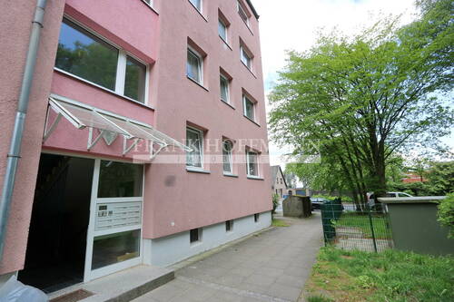 Hauseingang - Etagenwohnung mit 74,20 m² in Kaltenkirchen zum Kaufen