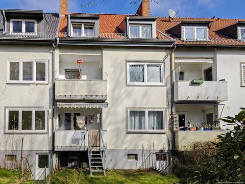Ansicht hinteen - 9 Zimmer Mehrfamilienhaus, Wohnhaus zum Kaufen in Bremen