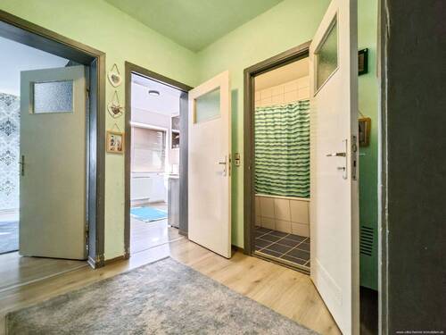 OG Flur - Mehrfamilienhaus, Wohnhaus mit 154,00 m&sup2; in Bremen zum Kaufen