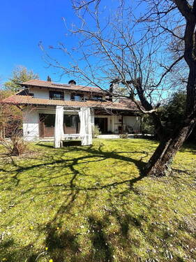 Hausansicht Garten 2 - 7 Zimmer Einfamilienhaus zum Kaufen in Coburg