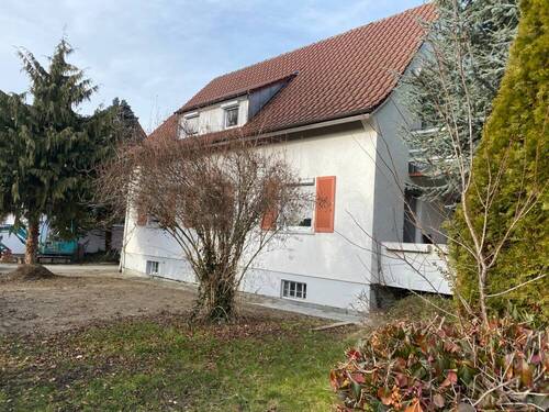 Bild 2 - 8 Zimmer Mehrfamilienhaus, Wohnhaus zum Kaufen in Meckenbeuren