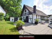1.JPG - Haus oder Wohnung? Geräumige 5 Zi-Maisonette mit großem Grundstücksanteil in Zweifamilienhaus in Top-Wohnlage in Rösrath-Forsbach.