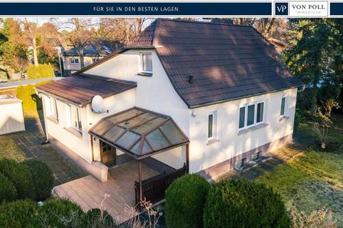 ATitel - Charmanter Altbau mit Wintergarten und Garage auf großem Grundstück!