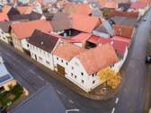 Immobilie_Duttenbrunn_Stadelhoferstraße_2-2.jpg - Wohnhaus mit ehem. Gaststätte - Großzügiges Gebäude mit Entwicklungspotenzial (Wohn- und Gewerbefläche ca. 265 m² + Nutzfläche ca.155 m²)