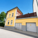 Rückseite Hinten - 7 Zimmer Mehrfamilienhaus, Wohnhaus in Hof