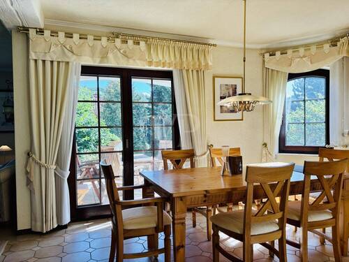 lichtdurchflutetes Esszimmer - 