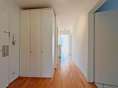 Diele Flur - 3 Zimmer Etagenwohnung zum Kaufen in Hamburg