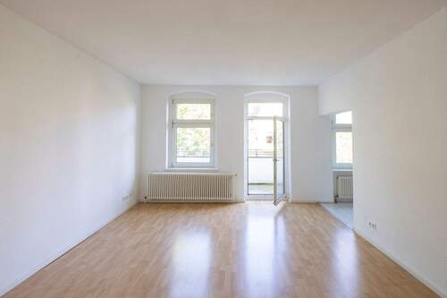 Zimmer 1 - 2 Zimmer Etagenwohnung zum Kaufen in Berlin