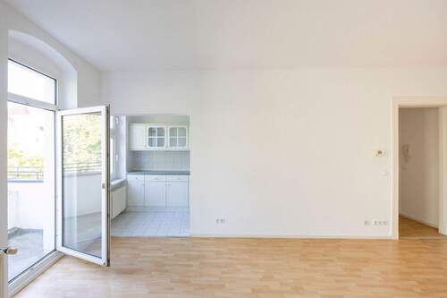 Zimmer 1 - 2 Zimmer Etagenwohnung in Berlin