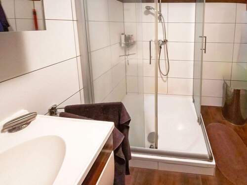 Bad - Etagenwohnung mit 88,00 m&sup2; in Düsseldorf zum Kaufen