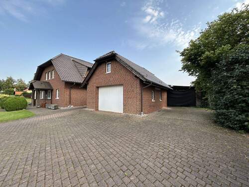 Seitenansicht - 5 Zimmer Einfamilienhaus in Borgentreich-Körbecke