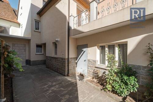 Innenhof - Einfamilienhaus mit 130,00 m² in Frickenhausen am Main zum Kaufen