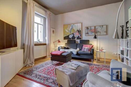 Wohnzimmer EG - 9 Zimmer Einfamilienhaus in Bischofsheim