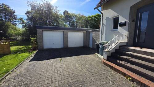 Garage und Eingang - Einfamilienhaus mit 120,00 m&sup2; in Kirchlengern zum Kaufen