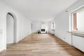 HELL: Wohn-/Esszimmer - Einfamilienhaus mit 172,00 m² in Mühlheim am Main zum Kaufen