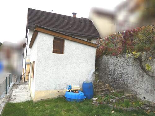 Gartenhaus / Garten - 5 Zimmer Einfamilienhaus in Sigmaringen