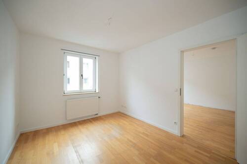 Kinderzimmer/Büro - 