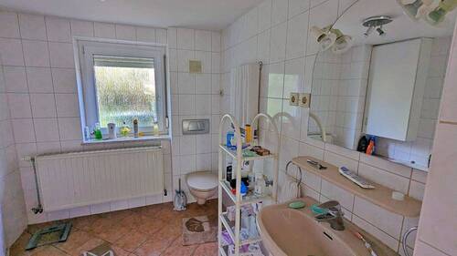 Bad mit Fenster - 