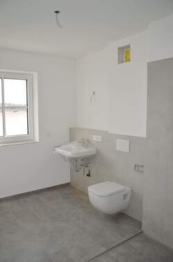 Badezimmer - 2 Zimmer Etagenwohnung in Krailling