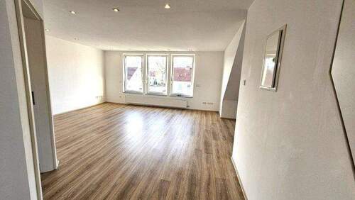 Fensterfront.jpg - 2 Zimmer Etagenwohnung in Delmenhorst