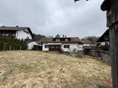 Ansicht - Zweifamilienhaus am Ortsrand des Marktes Lam Bayer. Wald