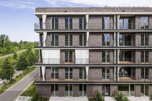 Süd-Ost-Seite mit Terrasse - 4 Zimmer Terrassenwohnung in Leipzig