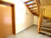 EG: Eingangsbereich - 5 Zimmer Mehrfamilienhaus, Wohnhaus in Leutenberg