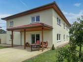 Titelbild - Bezugsfreies Zweifamilienhaus mit Gartenidylle im Villenpark Groß Glienicke