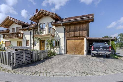 Hausansicht - Charmante Doppelhaushälfte in guter Lage in Penzberg