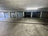 Garagenzufahrt 5. von links - 