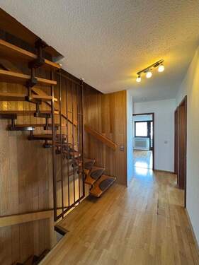 OG Flur - 5 Zimmer Reihenendhaus in Möglingen